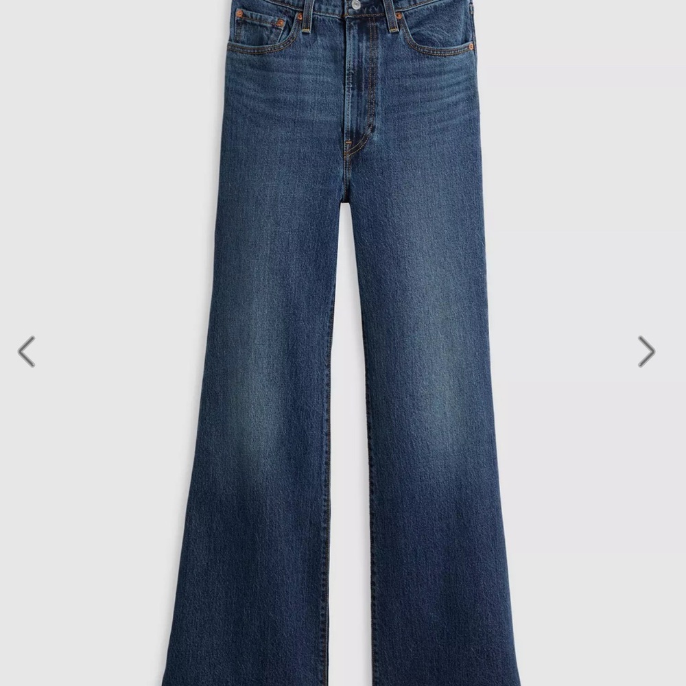 NWOT, Women's Levi’s Blue Flared Jeans